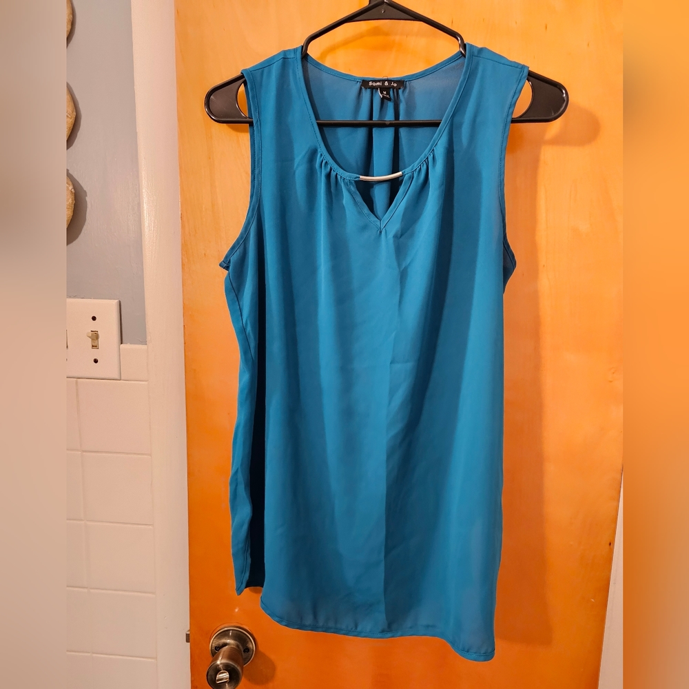 SAMI & JO Medium Sleeveless Blue/Tealish Keywhole Blouse Size Medium